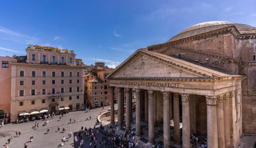 Double Room with Pantheon View 4th Floor 