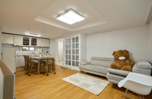 Deungchon-dong Apartment | Plantree filled with the charm of the East and the atmosphere of the West