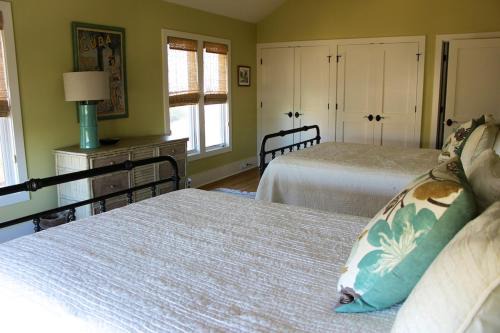 3752 Seabrook Island Road