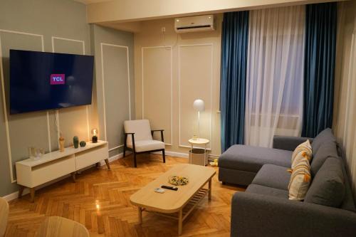 Spacious 3BR, 3BT design renovated