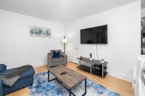 Urban 3BR Getaway Walk to ByWard Market- UOttawa