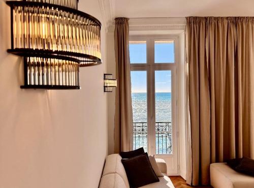 QUAI PROMENADE VIEW Sea View Balcony 3 Bedrooms Air Conditioning