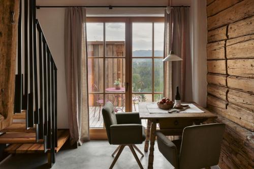 Am Wildbachberg - Luxus Ferienhäuser mit Infinitypool, Privatsauna und Weinkeller